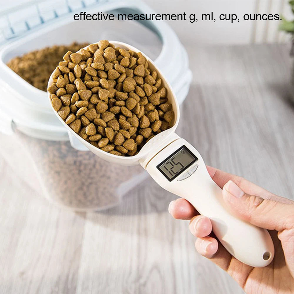 Pet food measuring scoop electronic